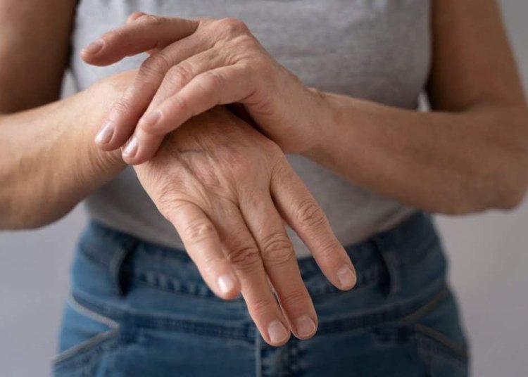 Casos de artrose têm crescido no país, campanha alerta para o problema