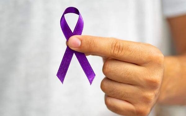 Ciência busca novos tratamentos para o Alzheimer, mas não há medicações com eficácia comprovada