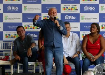 Lula lanca pedra fundamental do IFRJ no Complexo do Alemao O Jornal dos Capixabas!
