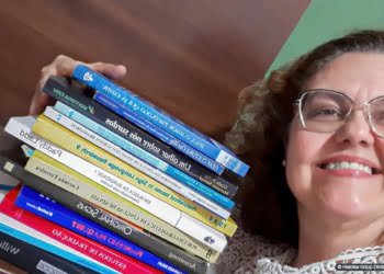 Pesquisadora surda defende tese de doutorado em libras na UFRJ O Jornal dos Capixabas!