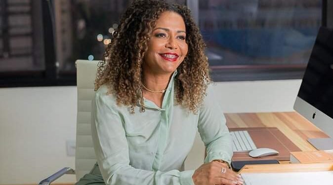 Mulher empreendedora: Como a motivação pode ‘driblar’ a dupla jornada de trabalho