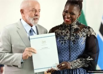 lula-recebe-credenciais-de-oito-novos-embaixadores