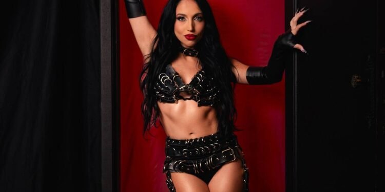 “Nunca fui santinha”: Filha de ídolo do Flamengo, Ana Petkovic, muda visual e lança aposta musical Pop esbanjando sensualidade