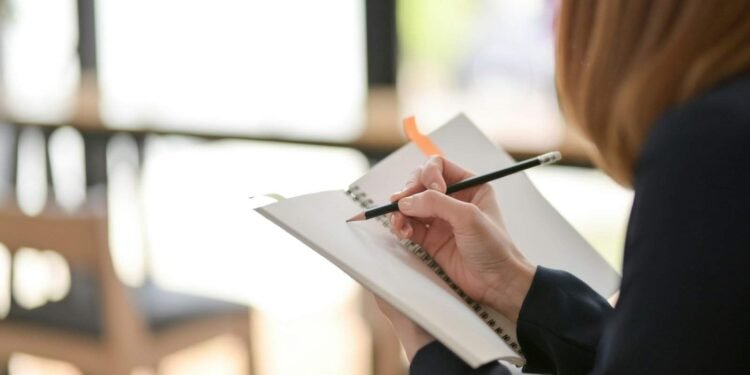 Escritor-autor(a) anônimos ou não