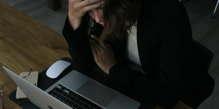 Cancelamento nas redes sociais: Quem perde e quem ganha com isso?