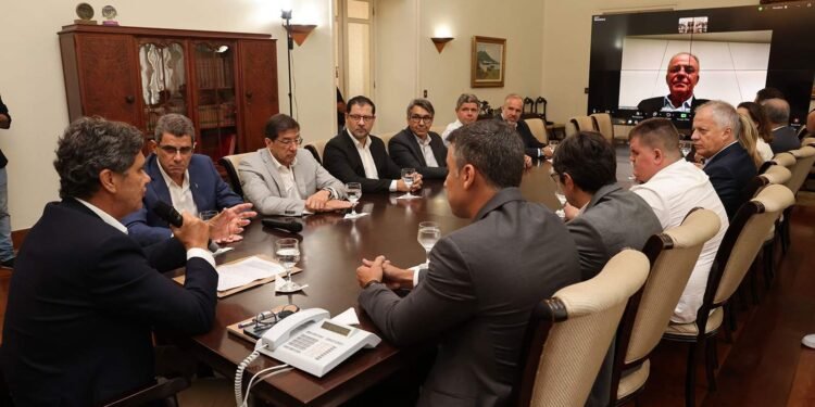 empresa-siderurgica-anuncia-plano-de-novos-investimentos-no-espirito-santo