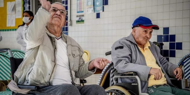 Cálculo da renda familiar para BPC não conta familiares de outra residência