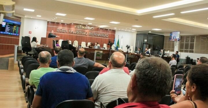 Câmara de Ibatiba aprova lei que institui cobrança para manejo de resíduos sólidos