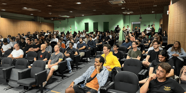 Blockchain on the Road: programa educacional sobre cripto passará por 17 universidades no Brasil