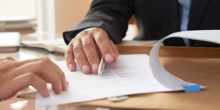 Brasil deve gerar até 1,5 milhão de empregos celetistas em 2025