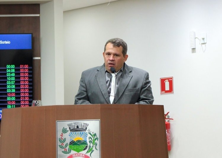 Marcus Rodrigo destaca avanços na saúde, cultura e cobra melhorias no transporte escolar