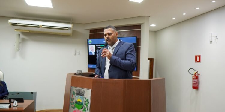 Sidimar cobra melhorias no transporte escolar e elogia avanços na saúde e infraestrutura em Ibatiba