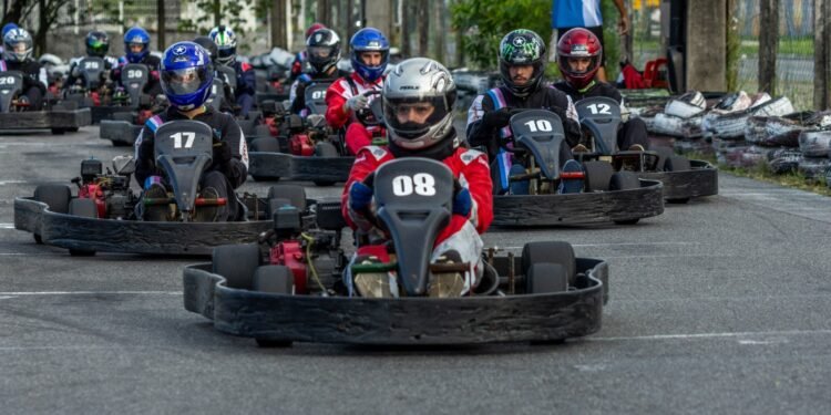 FDK Racing Cup agita o mês de agosto com competição no Kartódromo Fãs de Kart em Jardim Camburi