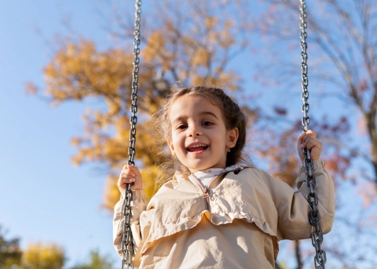 criança brincando © via freepik