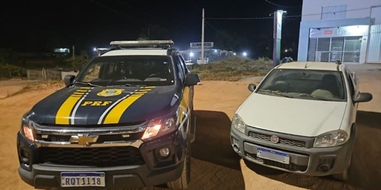 homem é preso após prf recuperar veículo com registro de furto em ibatiba © prf