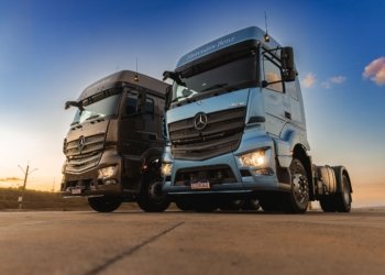 novo axor mercedes benz