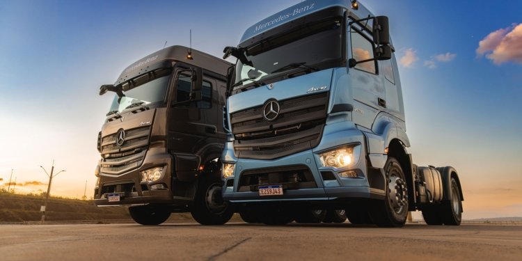 novo axor mercedes benz