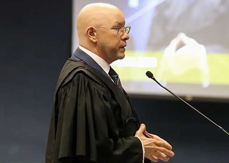 54761703903 61e47da42c oaosmall