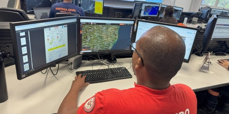 bombeiro militar do es © corpo de bombeiros do es