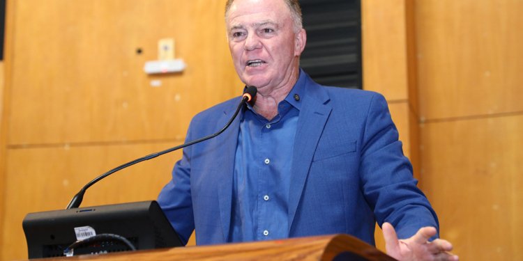 segundo o governador renato casagrande, medida favorece a regularização fundiária © kamyla passos