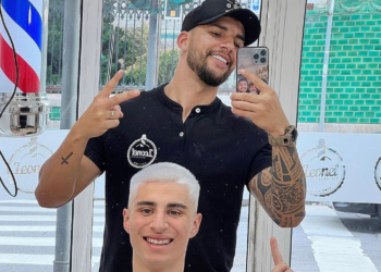 estilo exige uso de matizadores pós coloração para manter os fios platinados © reprodução i via instagram