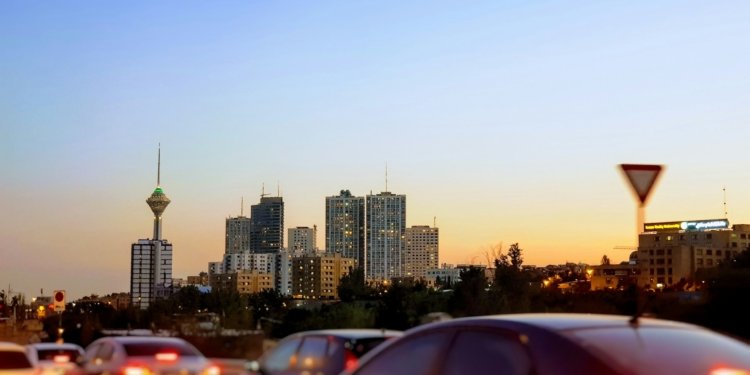 chamran highway, tehran, iran © arman taherian i via unsplash