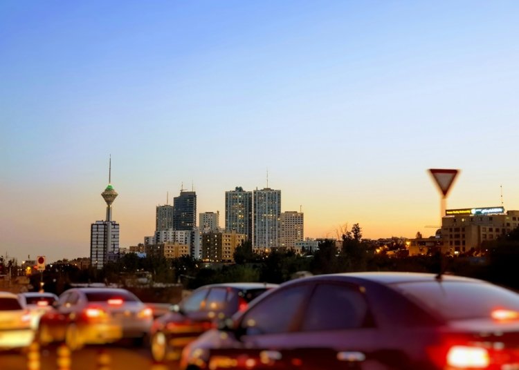 chamran highway, tehran, iran © arman taherian i via unsplash