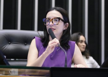 Deputada Ana Pimentel propõe lei para coibir discurso de ódio contra mulheres na internet