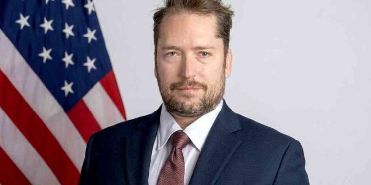 Ex-presidente Bolsonaro pede autorização para receber assessor de Trump