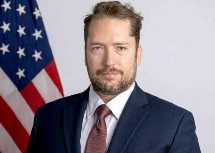 Ex-presidente Bolsonaro pede autorização para receber assessor de Trump