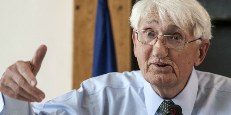 Filósofo Jürgen Habermas, pensador da democracia, morre aos 96 anos na Alemanha