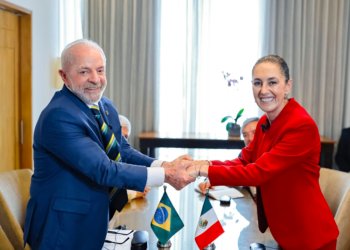 Lula e Sheinbaum discutem reunião de empresários para ampliar negócios entre Brasil e México