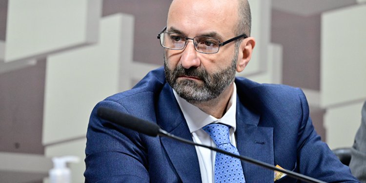 Mansur nega fraudes e envolvimento com o PCC em depoimento à CPI do crime organizado