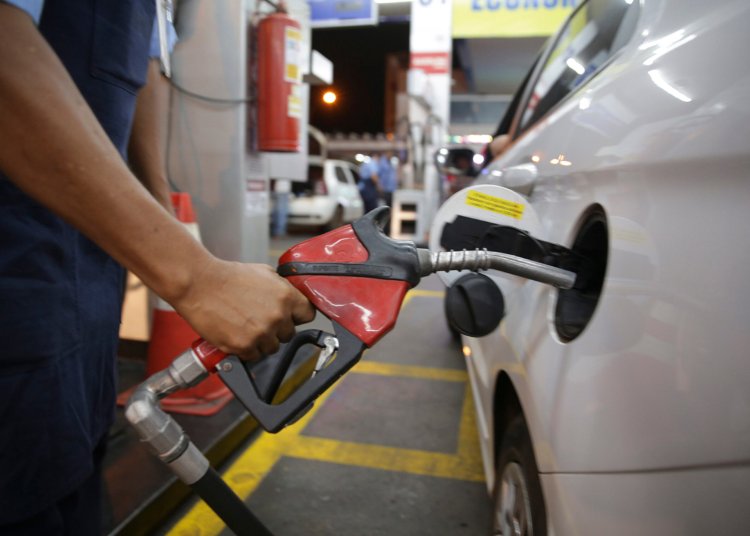 Preços de combustíveis disparam e Cade investiga prática anticompetitiva de distribuidoras