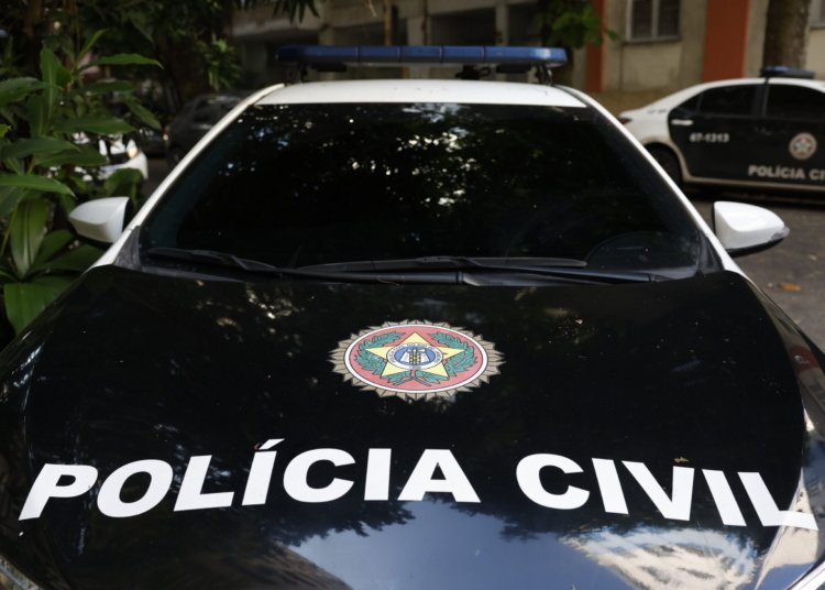 Professor universitário é preso por abusos sexuais e produção de material pornográfico infantil