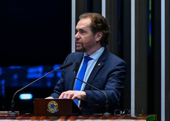 Senador Plínio Valério apresenta relatório para ampliar autonomia do Banco Central