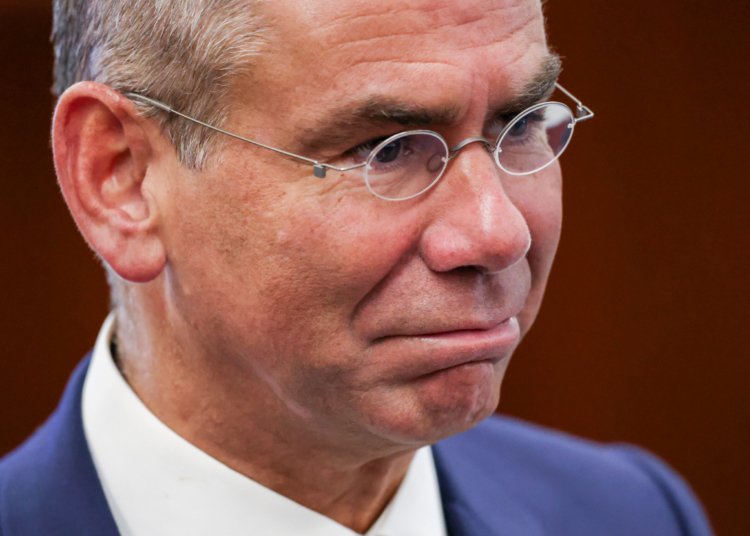 Vorcaro substitui defesa por criminalista expert em acordos após Supremo mantê-lo preso