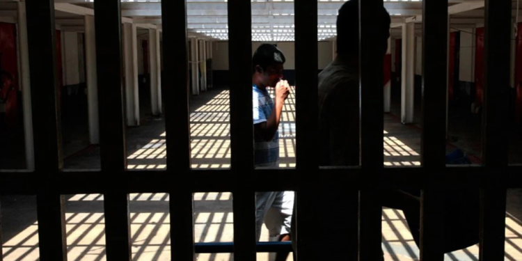 Assembleia debate punição para crimes cometidos por menores