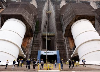 Brasil vai comercializar energia de Itaipu pela menor tarifa do país em 2027, diz diretor