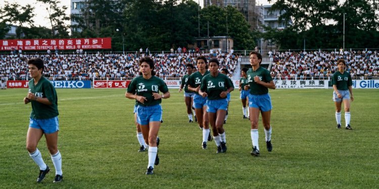Câmara aprova lei que reconhece atletas pioneiras da Copa Feminina