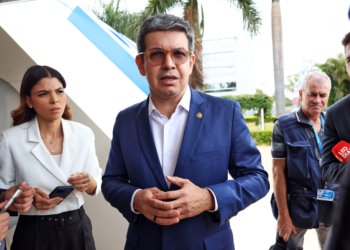 Governo descarta desistir e prepara novo nome para vaga no STF