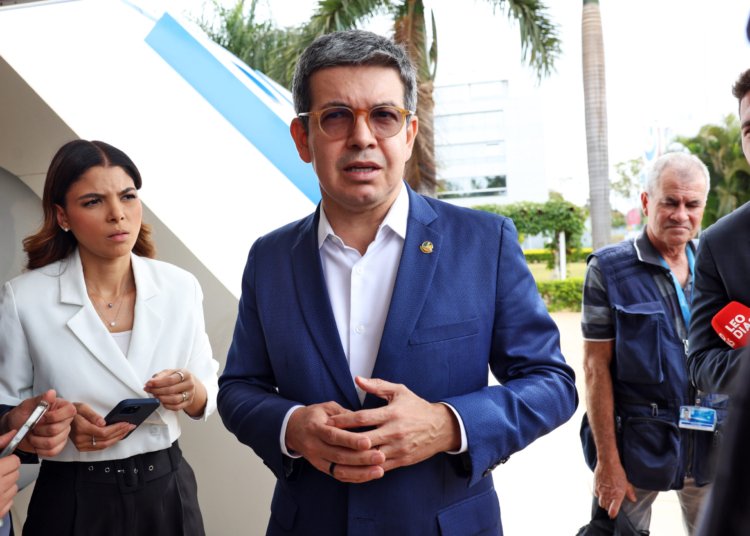 Governo descarta desistir e prepara novo nome para vaga no STF