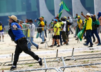 Organizações sociais criticam derrubada de veto ao projeto da Dosimetria