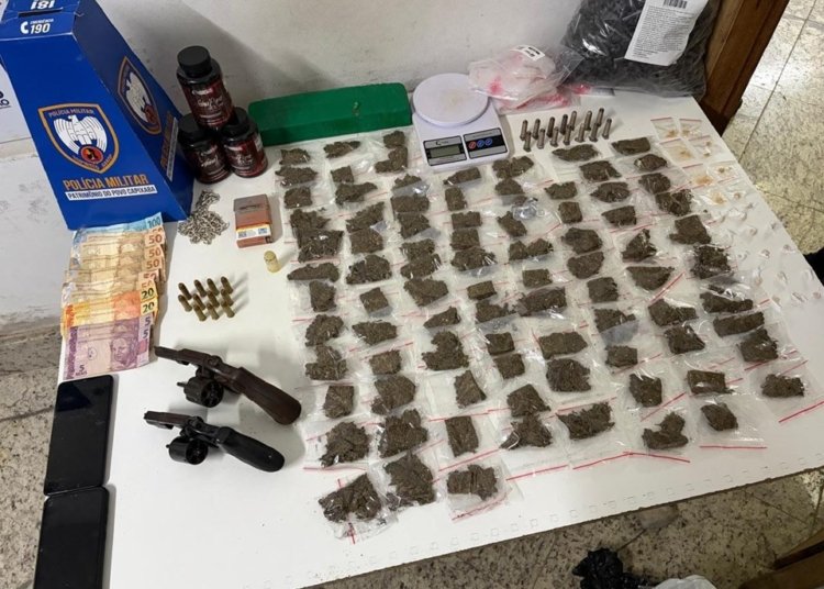 Polícia apreende armas e drogas após fuga de motorista em São Roque do Canaã