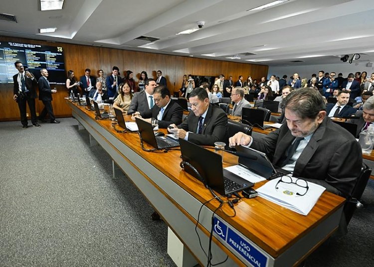 Senado prioriza educação e segurança pública em avaliações de políticas para 2026