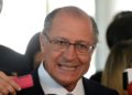 Alckmin aponta manobra de Bolsonaro em decisão dos EUA para abafar escândalo de banco