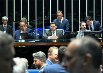 Alcolumbre promulga Lei da Dosimetria após Congresso derrubar veto de Lula