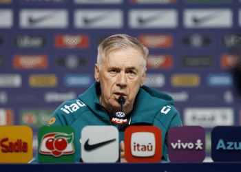 Ancelotti define time e crava Neymar na Copa