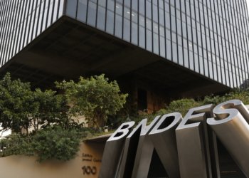 BNDES libera R$ 21 bilhões para modernizar a frota de ônibus e caminhões no país