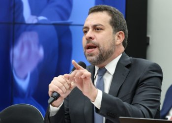 Boulos defende fim imediato da escala 6x1 sem período de transição na Câmara
